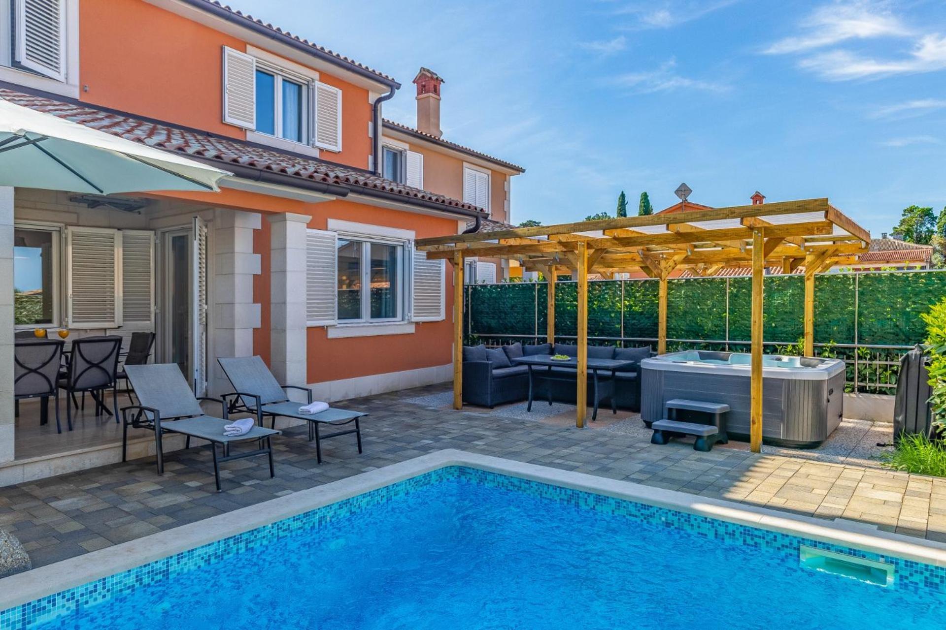 Villas Lotus With Pool And Jacuzzi Pula Exterior photo