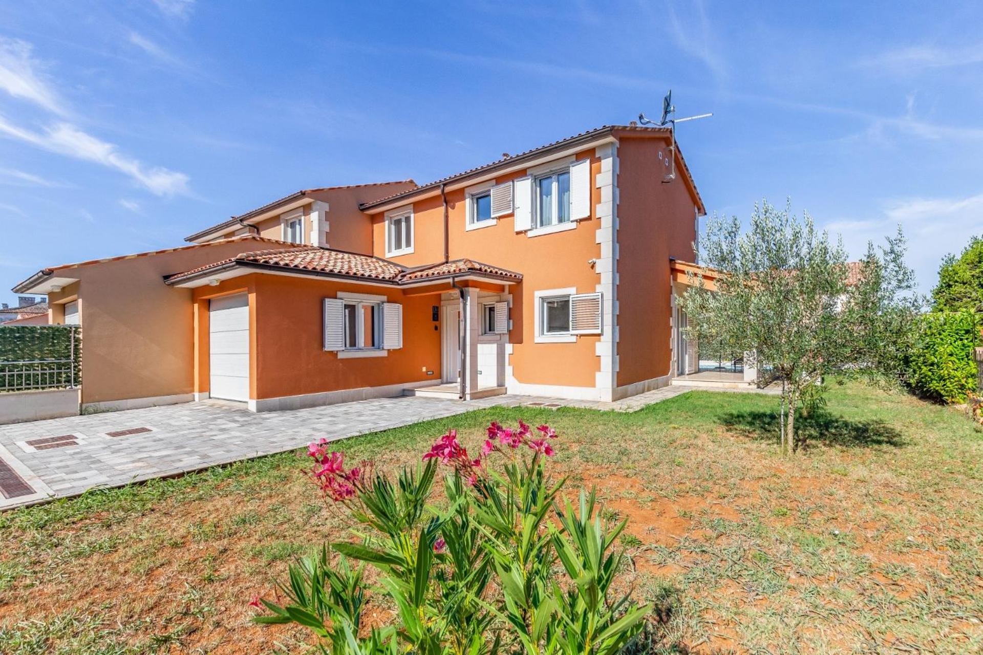 Villas Lotus With Pool And Jacuzzi Pula Exterior photo