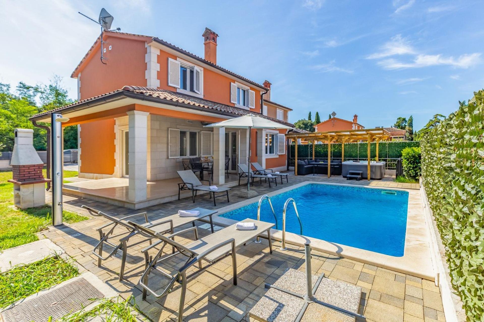 Villas Lotus With Pool And Jacuzzi Pula Exterior photo