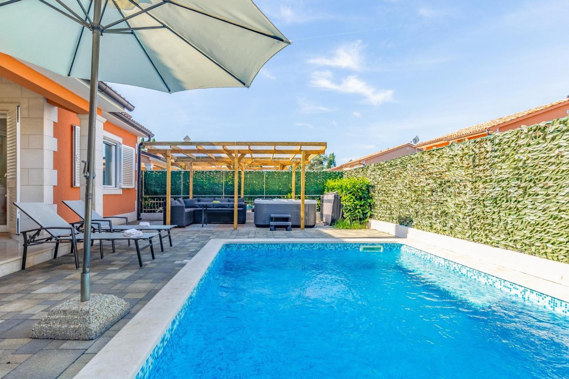 Villas Lotus With Pool And Jacuzzi Pula Exterior photo