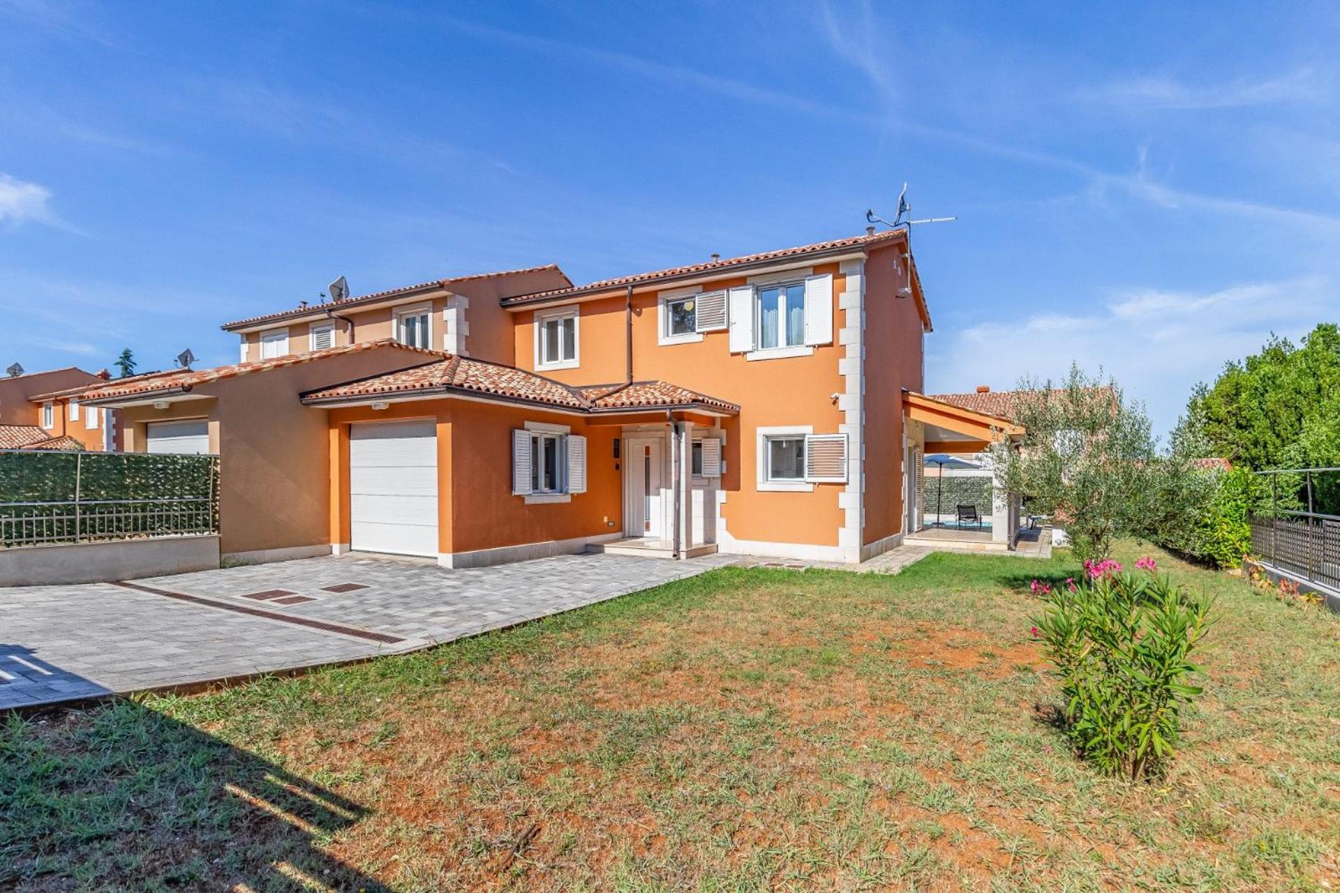Villas Lotus With Pool And Jacuzzi Pula Exterior photo