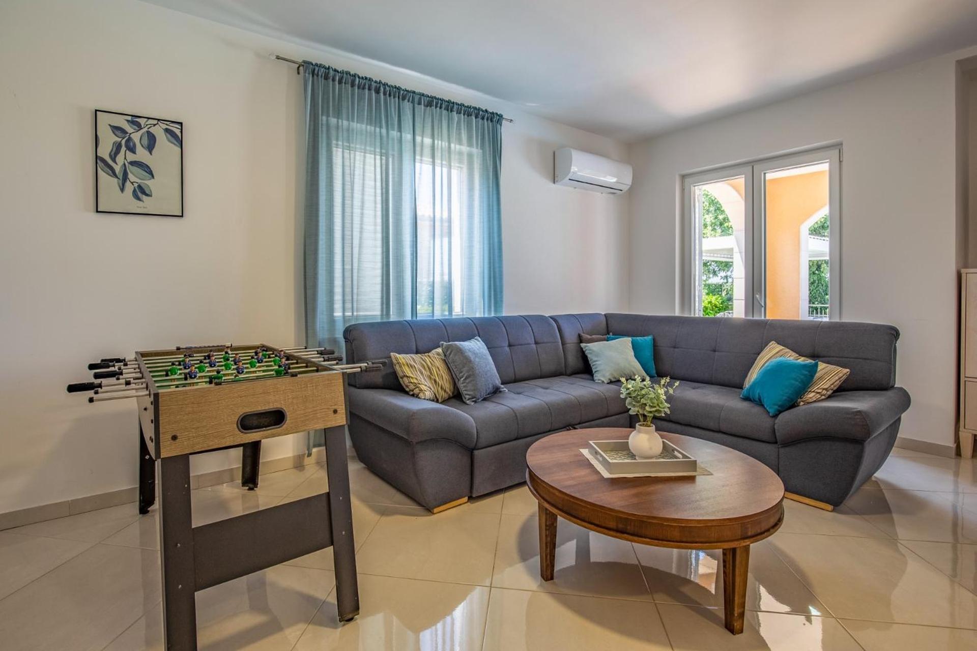 Villas Lotus With Pool And Jacuzzi Pula Exterior photo