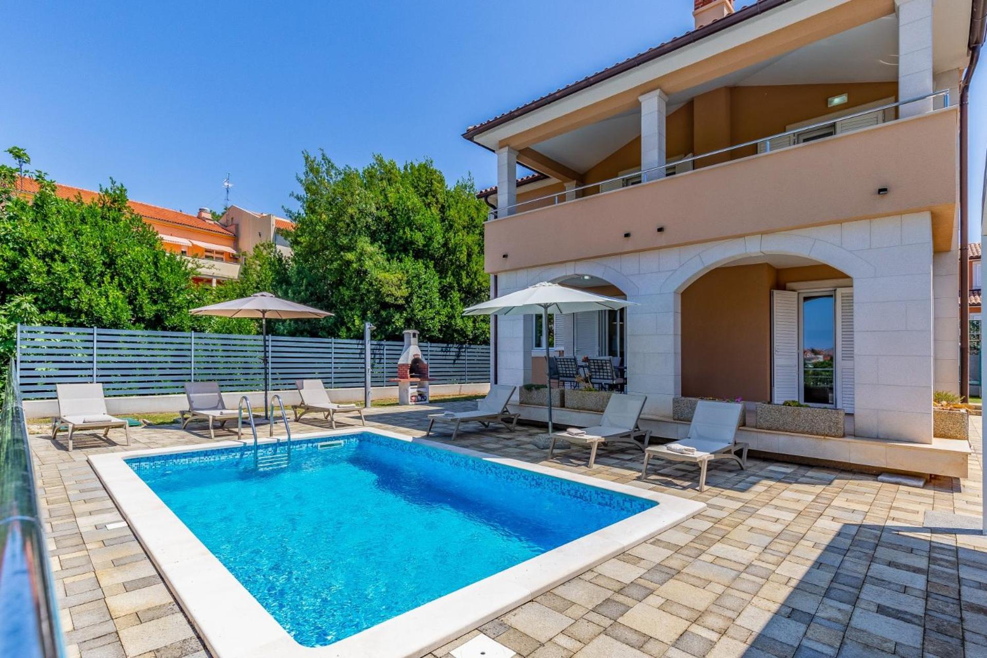 Villas Lotus With Pool And Jacuzzi Pula Exterior photo
